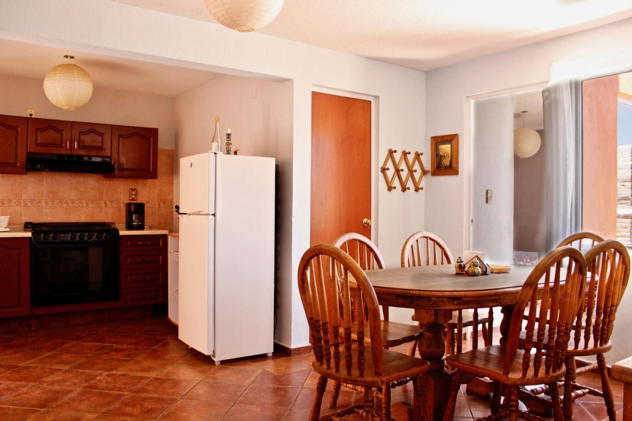 Colorful Family With Terrace And Free Parking Guanajuato