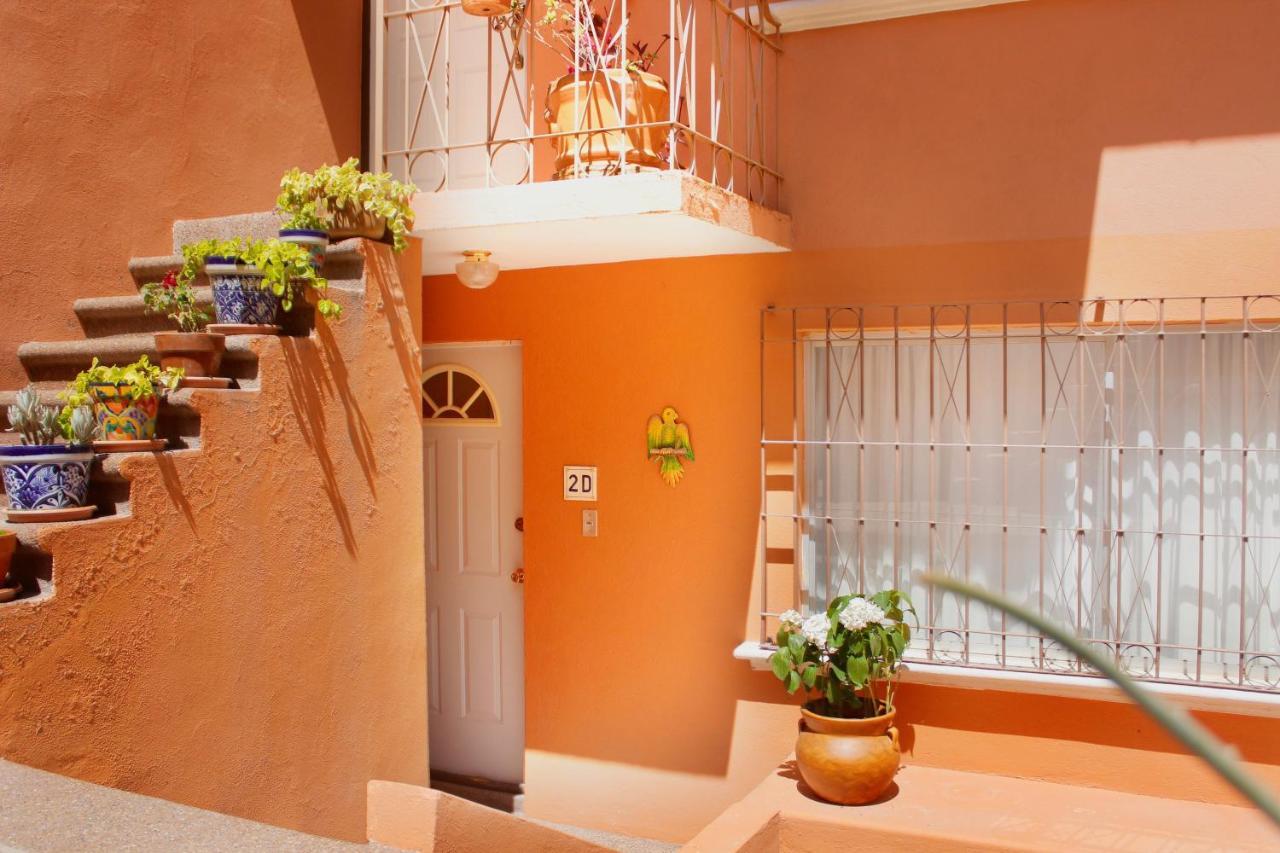 Colorful Family With Terrace And Free Parking Apartment Guanajuato