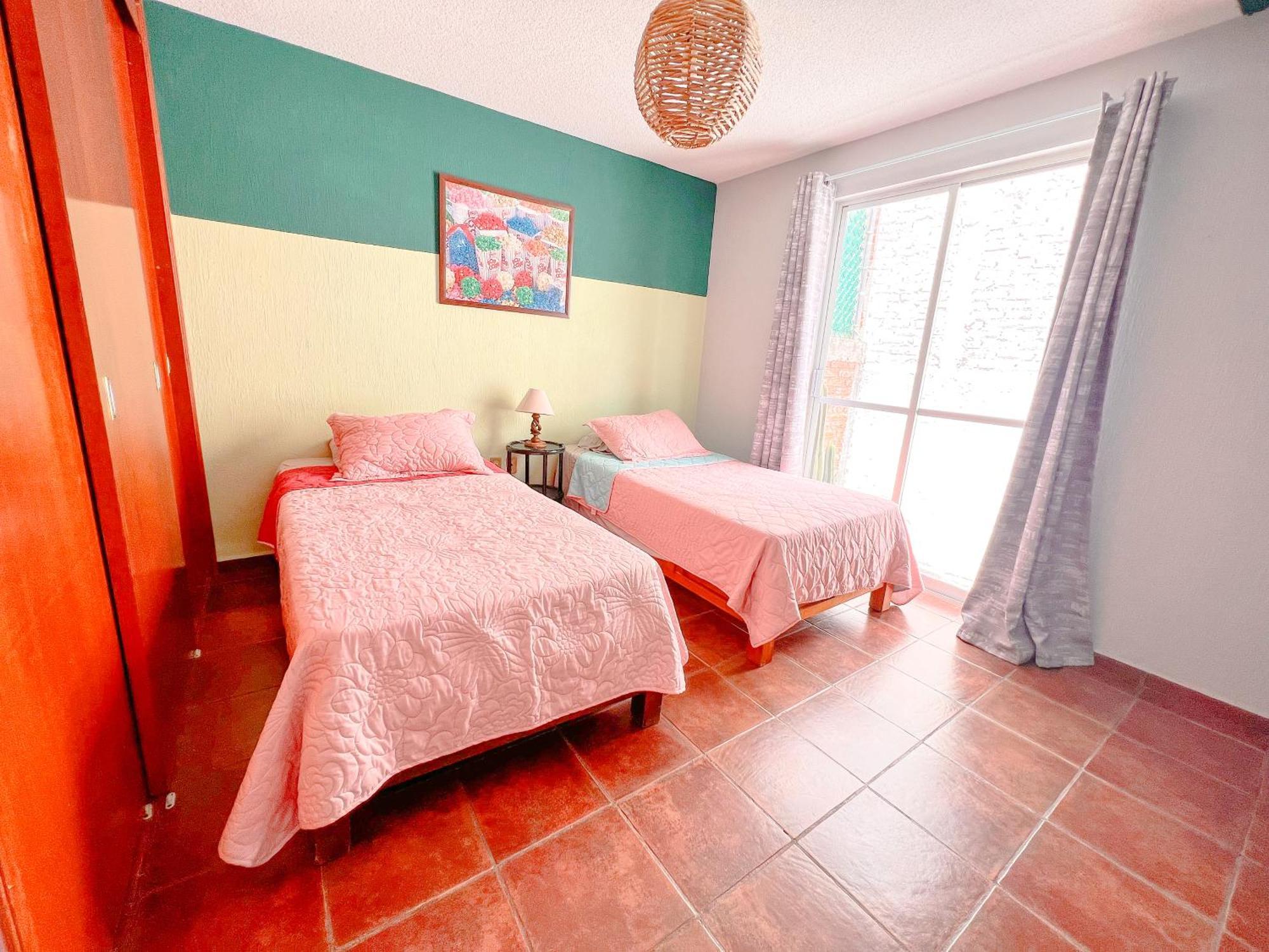 Colorful Family With Terrace And Free Parking * Guanajuato